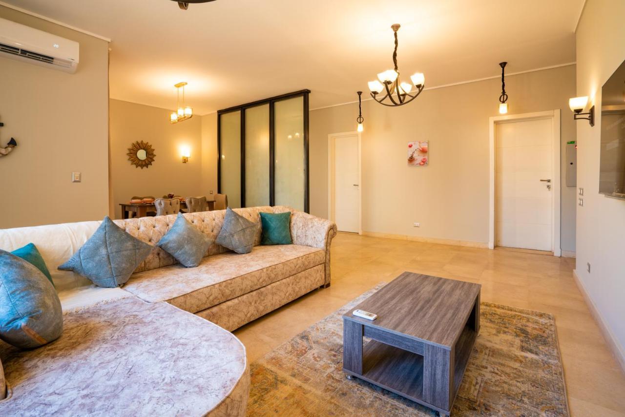 The Suites Near Auc By Elegant Каир Экстерьер фото